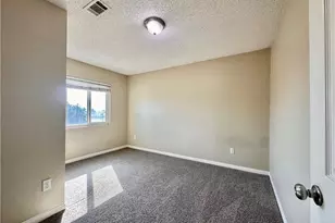 14207 Woodland Dr, Fontana, CA 92337 - Photo 10