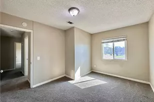 14207 Woodland Dr, Fontana, CA 92337 - Photo 8