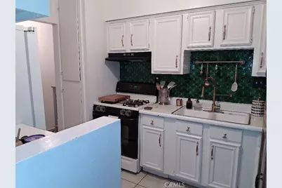 18778 Valencia, Hesperia, CA 92345 - Photo 24