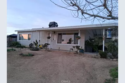 18778 Valencia, Hesperia, CA 92345 - Photo 2