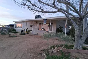 18778 Valencia, Hesperia, CA 92345 - Photo 4