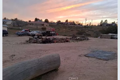 18778 Valencia, Hesperia, CA 92345 - Photo 42