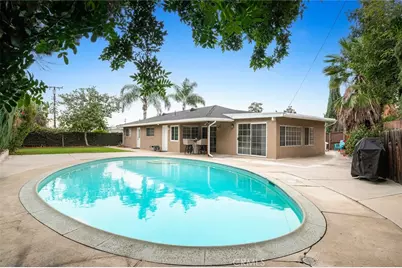 1271 Garland, Tustin, CA 92780 - Photo 32