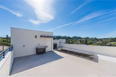 712 1/2 N Chestnut Ave, Los Angeles, CA 90042 - Photo 18