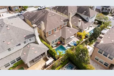 17491 Oakbluffs Lane, Huntington Beach, CA 92649 - Photo 50