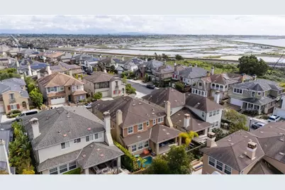 17491 Oakbluffs Lane, Huntington Beach, CA 92649 - Photo 48