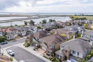 17491 Oakbluffs Ln, Huntington Beach, CA 92649 - Photo 2