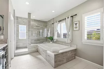 17491 Oakbluffs Lane, Huntington Beach, CA 92649 - Photo 32