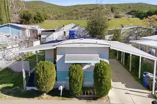 36200 Paradise Ranch, Castaic, CA 91384 - Photo 2