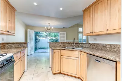 73 Agostino, Irvine, CA 92614 - Photo 8