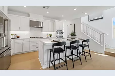 704 Guy Turner Drive, Camarillo, CA 93010 - Photo 2