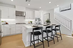 704 Guy Turner Dr, Camarillo, CA 93010 - Photo 2