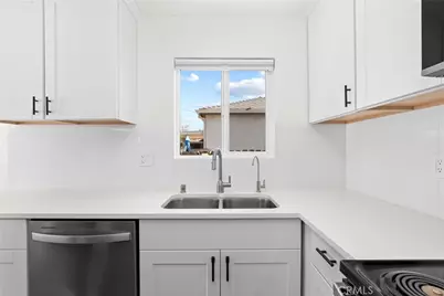 5960 Pepperwood Avenue, Lakewood, CA 90712 - Photo 14