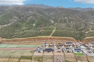 15919 Conservatory Dr, Fontana, CA 92336 - Photo 32