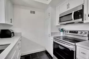 13902 Yorba, Tustin, CA 92780 - Photo 32