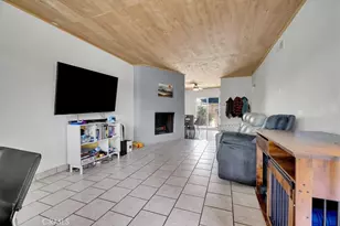 13902 Yorba, Tustin, CA 92780 - Photo 12