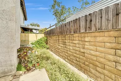 855 N Lemon Street #6, Orange, CA 92867 - Photo 18