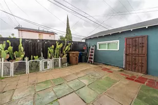 1219 W 98th, Los Angeles, CA 90044 - Photo 16