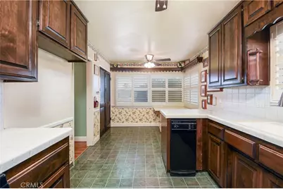 2463 Valencia, San Bernardino, CA 92404 - Photo 8