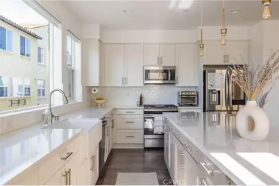 329 Ford, Costa Mesa, CA 92627 - Photo 10