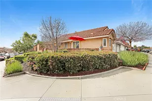 42 VIA ZAPADOR, Rancho Santa Margarita, CA 92688 - Photo 2