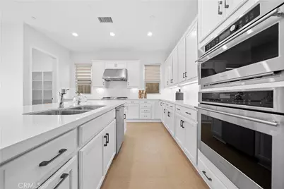 125 Lovelace, Irvine, CA 92620 - Photo 14
