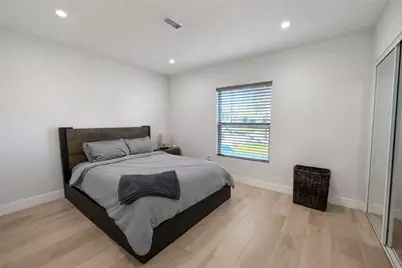 1020 N Raitt, Santa Ana, CA 92703 - Photo 24