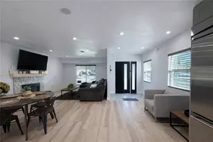 1020 N Raitt, Santa Ana, CA 92703 - Photo 16