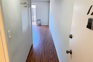 5585 E Pacific Coast Hwy, Long Beach, CA 90804 - Photo 2