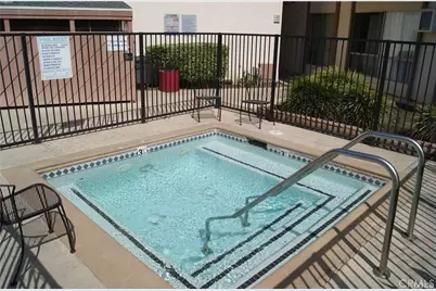 5585 E Pacific Coast Hwy #125, Long Beach, CA 90804 - Photo 18