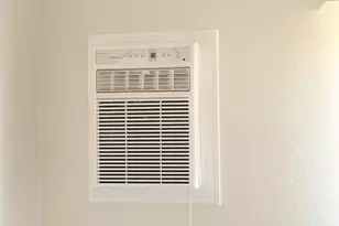 5585 E Pacific Coast Hwy, Long Beach, CA 90804 - Photo 4