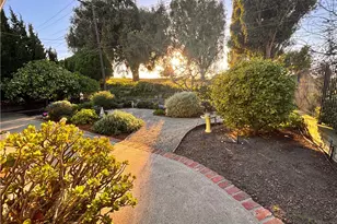 16711 Greenview Ln, Huntington Beach, CA 92649 - Photo 30