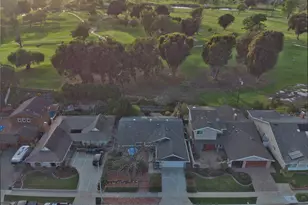 16711 Greenview Ln, Huntington Beach, CA 92649 - Photo 56