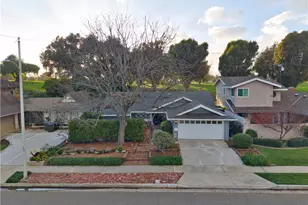 16711 Greenview Ln, Huntington Beach, CA 92649 - Photo 14