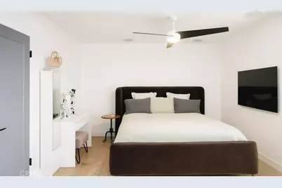 17952 Caledonia, Huntington Beach, CA 92647 - Photo 10