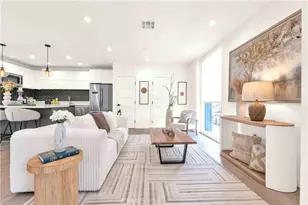 113 1/2 N Manhattan Pl, Los Angeles, CA 90004 - Photo 1