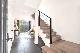 113 1/2 N Manhattan Pl, Los Angeles, CA 90004 - Photo 2