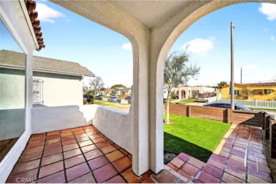 5939 Cimarron, Los Angeles, CA 90047 - Photo 32
