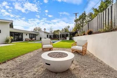 23755 Clarendon, Woodland Hills, CA 91367 - Photo 44