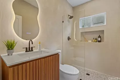 23755 Clarendon, Woodland Hills, CA 91367 - Photo 18