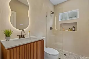 23755 Clarendon, Woodland Hills, CA 91367 - Photo 18