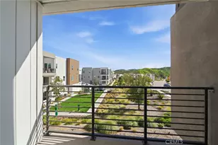 26661 Blue Hills Loop, Valencia, CA 91381 - Photo 2