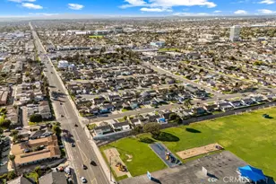 17401 Jefferson Ln, Huntington Beach, CA 92647 - Photo 40