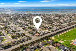 17532 Montbury Cir, Huntington Beach, CA 92649 - Photo 34