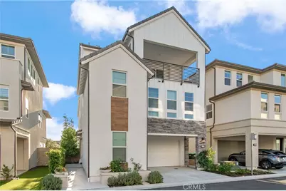 131 Reyes Alley, Lake Forest, CA 92630 - Photo 2