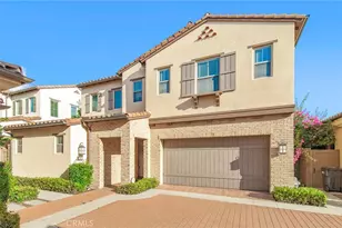 211 Canvas, Irvine, CA 92620 - Photo 1