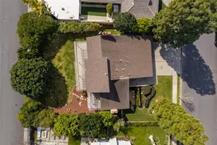 1208 Somerset, Newport Beach, CA 92660 - Photo 32