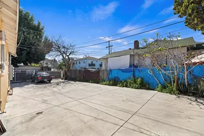 1174 W 38th, Los Angeles, CA 90037 - Photo 16