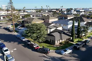 16932 Lilac Ln, Huntington Beach, CA 92647 - Photo 4