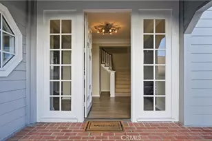 18 Hillsdale, Newport Beach, CA 92660 - Photo 4